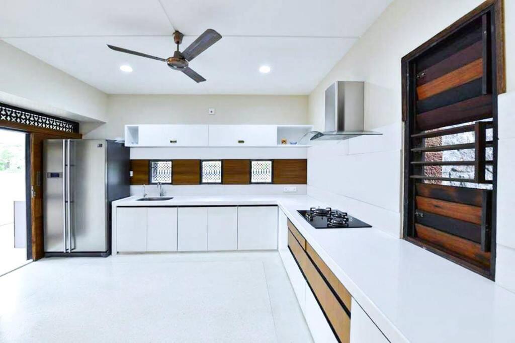 Vacation Villa-Devraj Residency - Bhuj, Kutch エクステリア 写真